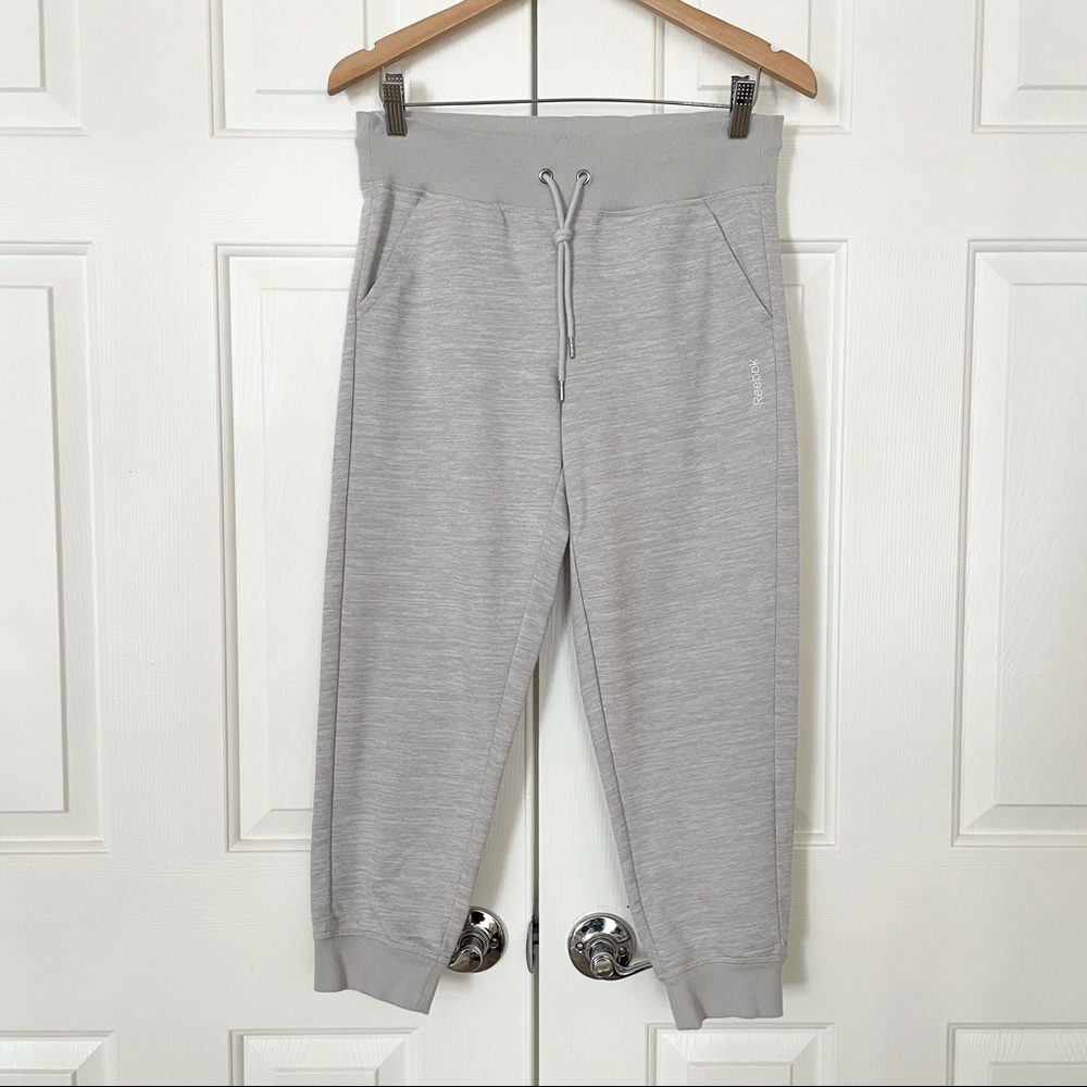 (S) NWOT Reebok Grey Cropped Ankle Jogger Pants